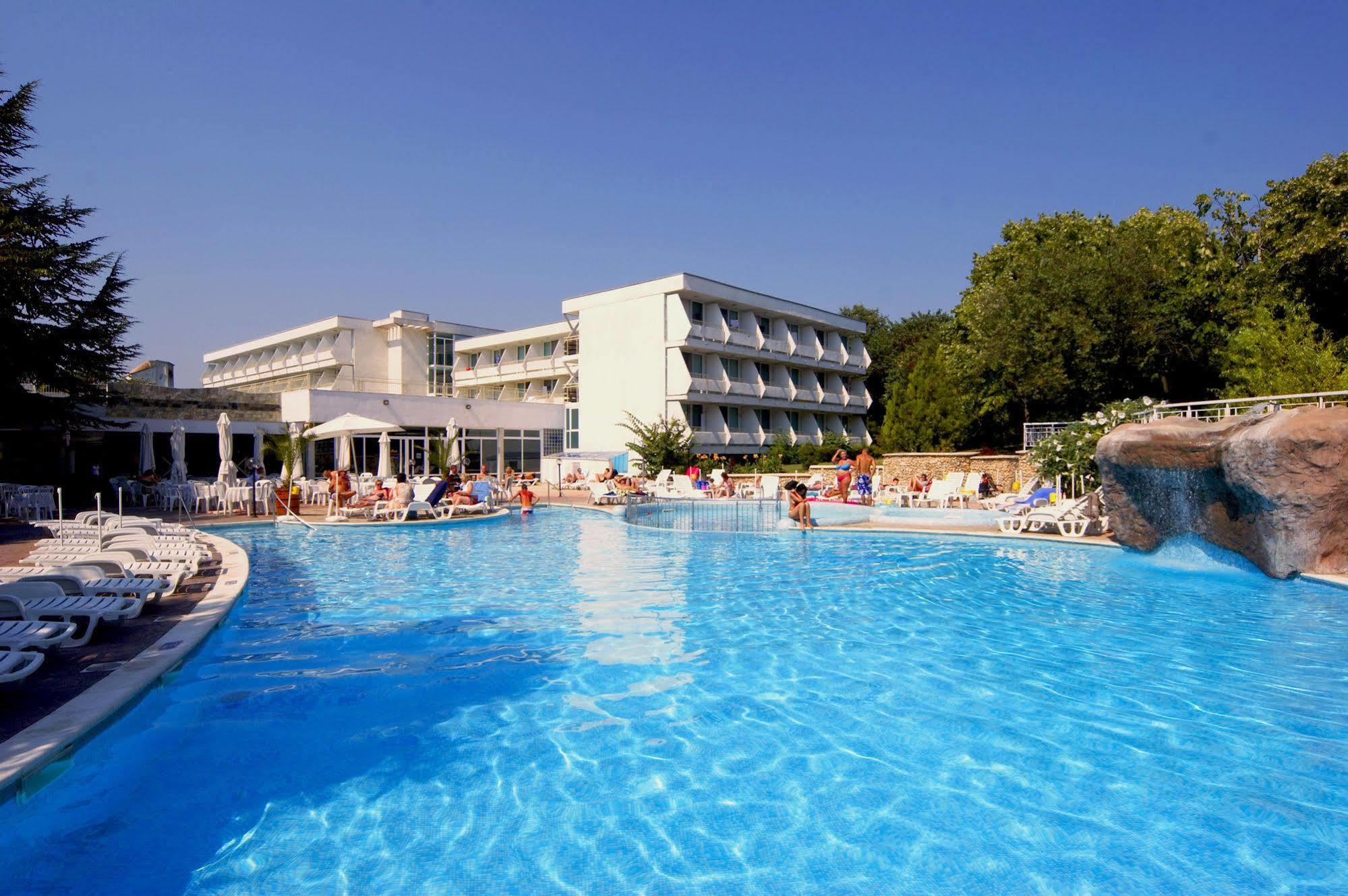 Althea Hotel Albena Esterno foto