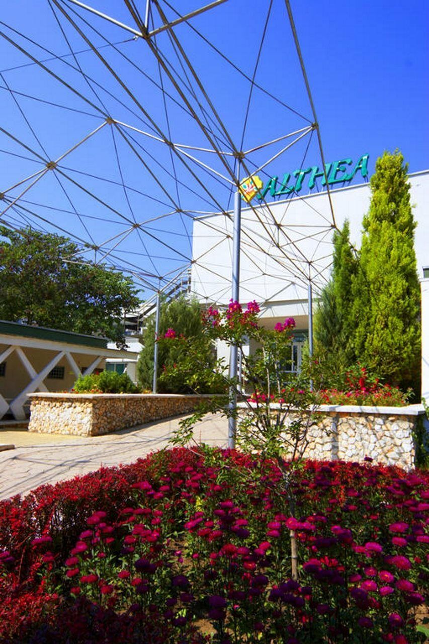 Althea Hotel Albena Esterno foto